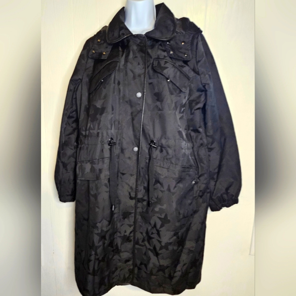 AVES LES FILLES Women's Black Star Camouflage Rain Coat Size Large